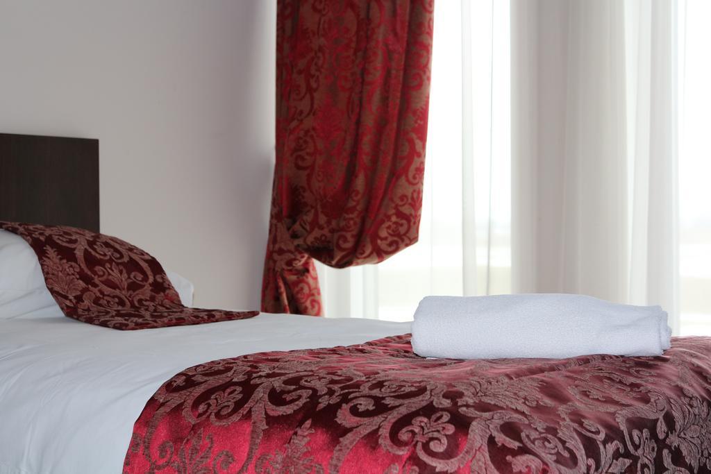 Rezidencija Grizulo Ratai Pension Sasnava Kamer foto
