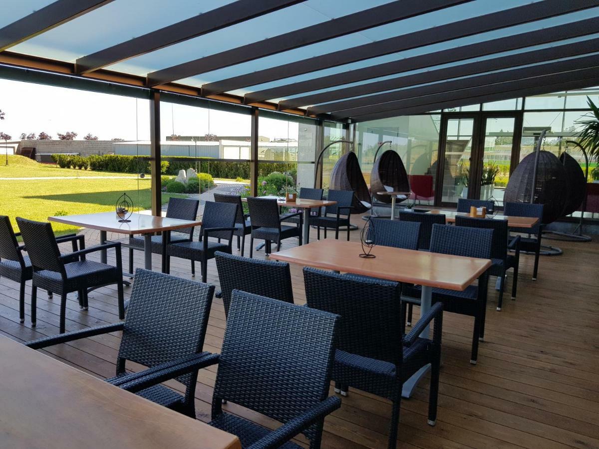 Rezidencija Grizulo Ratai Pension Sasnava Buitenkant foto
