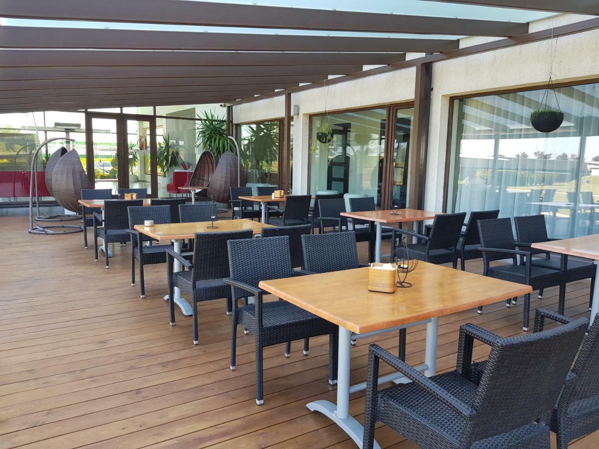 Rezidencija Grizulo Ratai Pension Sasnava Buitenkant foto