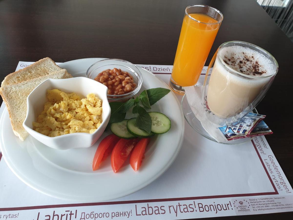 Rezidencija Grizulo Ratai Pension Sasnava Buitenkant foto